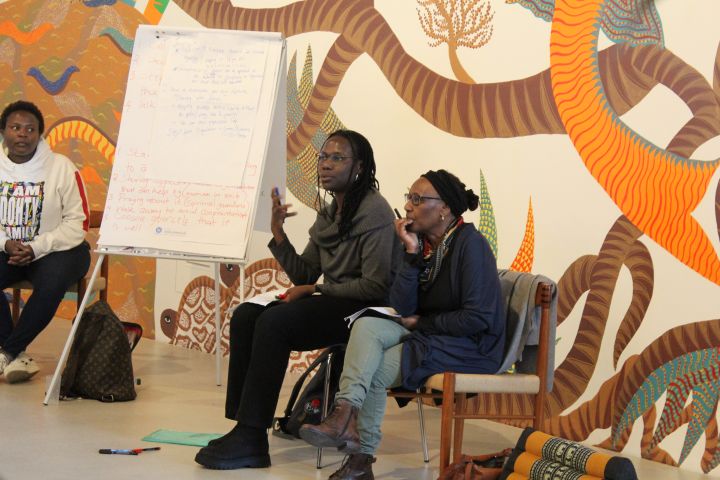 Good Practices der Solidarität erkunden – Herausforderungen im Alltag von Flüchtlingsfrauen* identifizieren und angehen.