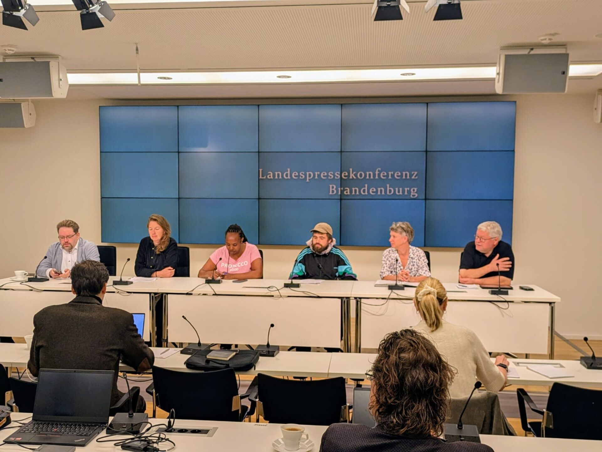 Federal press conference in Potsdam on 21.09.26 – Abolish Bezahlkarte!